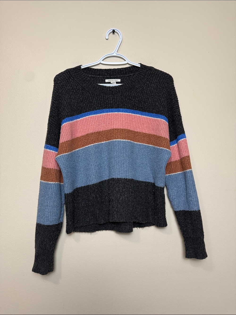 American Eagle crewneck Sweater size M